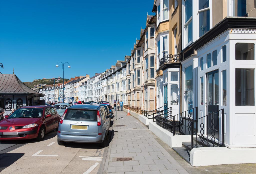 Beachfront Boutique Seafront Apartment Aberystwyth Exterior photo